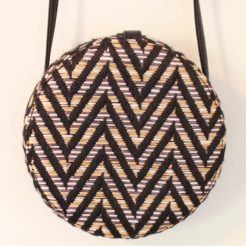 Lionel Javanna Woven Circle Crossbody‎ Bag - Picture 8 of 10